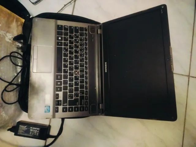 Notebook Samsung np500p4c (DEFEITO) - Foto 2
