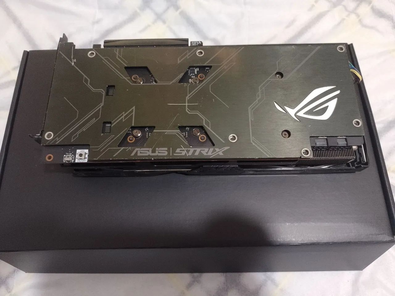 Placa de vídeo Asus 5700 XT Rog Strix 8GB - Foto 3