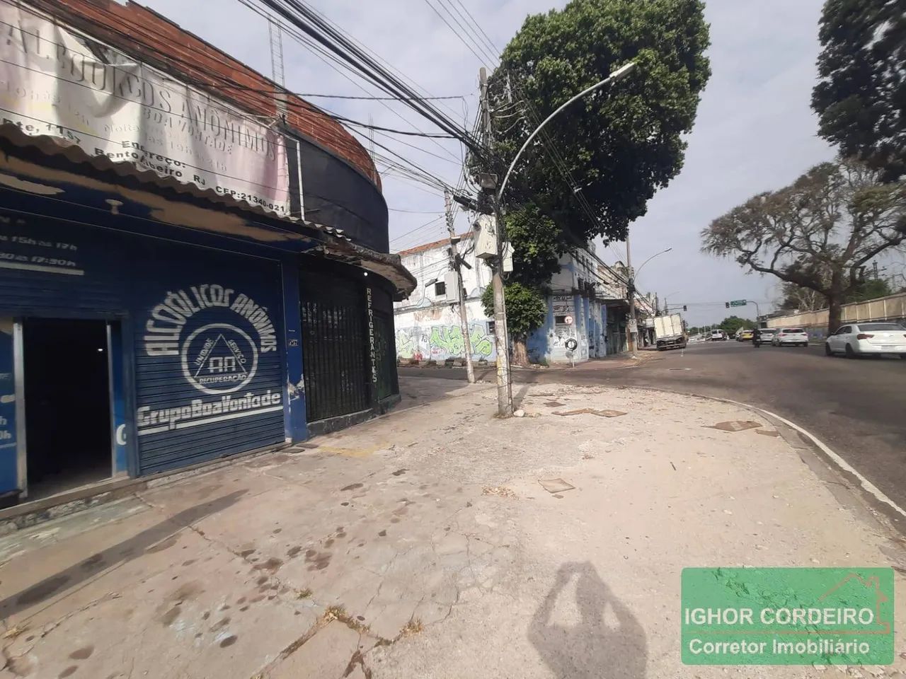 Prédio comercial área de 277mº com 4 lojas, Rua João Vicente, Bento Ribeiro