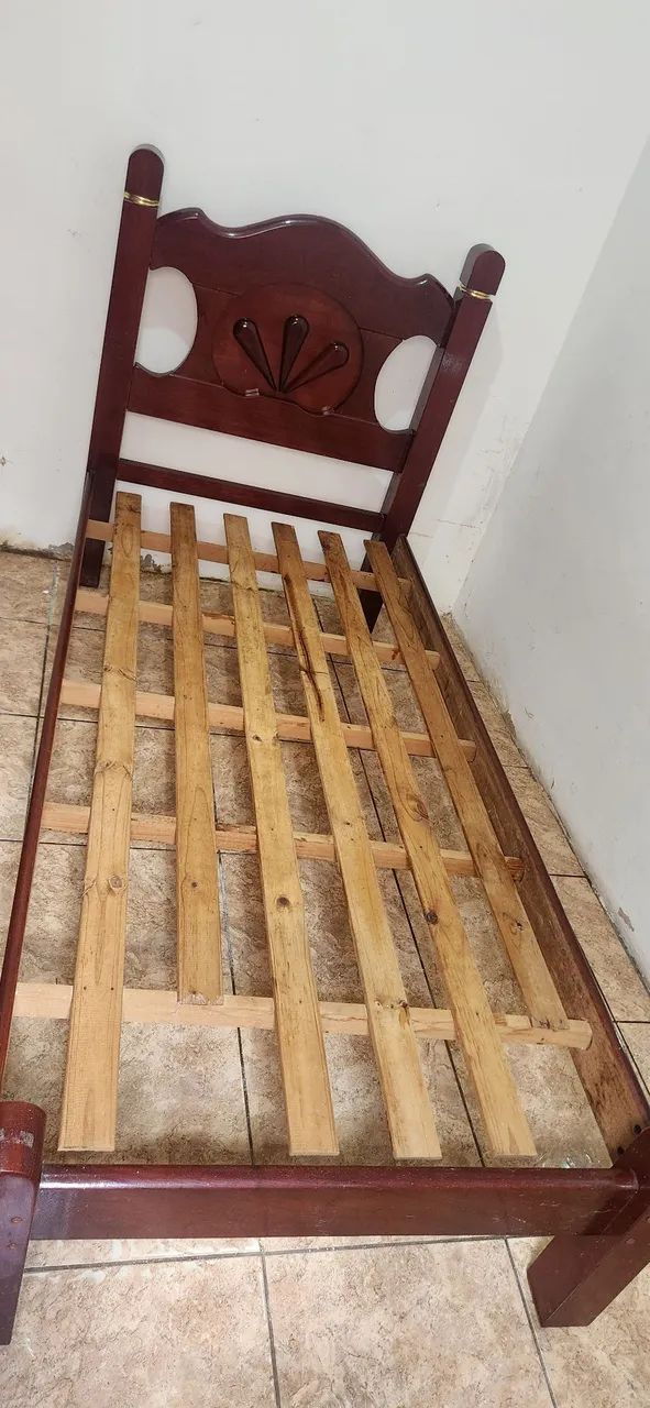 Cama de solteiro  de madeira  - Foto 2