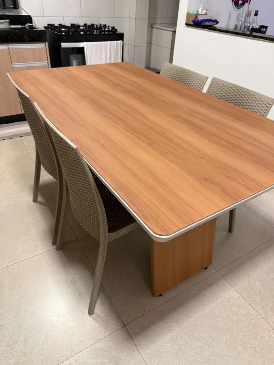 Mesa com 4 cadeiras
