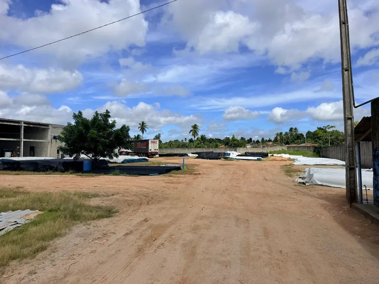 ÁREA COM GALPÃO ÀS MARGENS DA BR-101  OPORTUNIDADE PARA GRANDE OPERAÇÃO - Foto 2