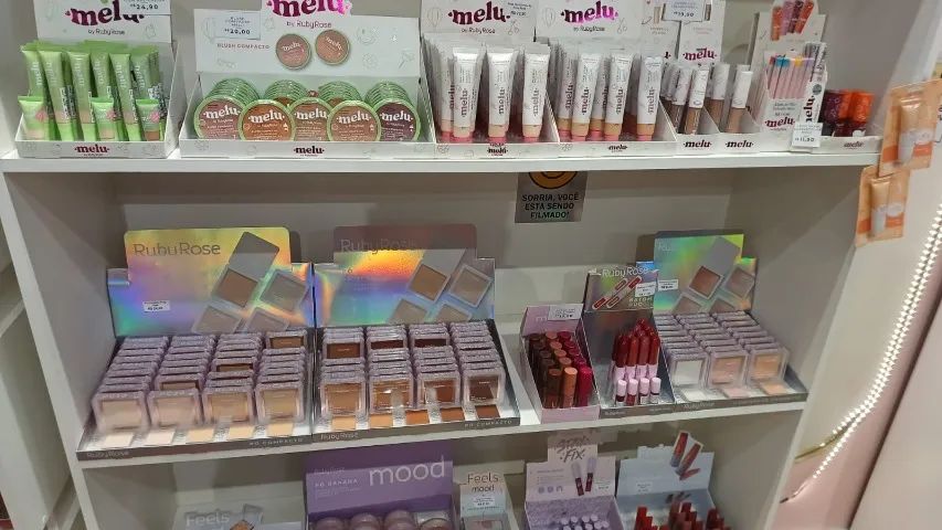 Lote Profissional de Maquiagens e Cosméticos - Marcas Variadas - Para Revenda - Foto 5