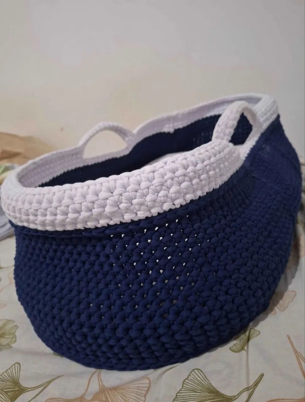 Ninho Moisés, é todo no crocê fio de malha, azul com branco. - Foto 3