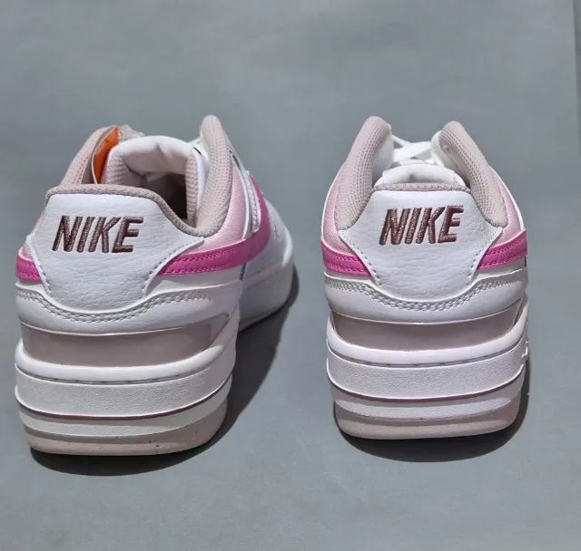 Tênis Nike Gamma Force Branco e Rosa - Foto 2