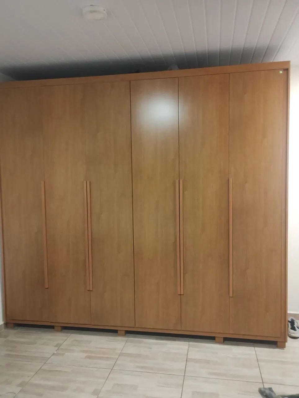 Vende-se guarda roupa de casal 