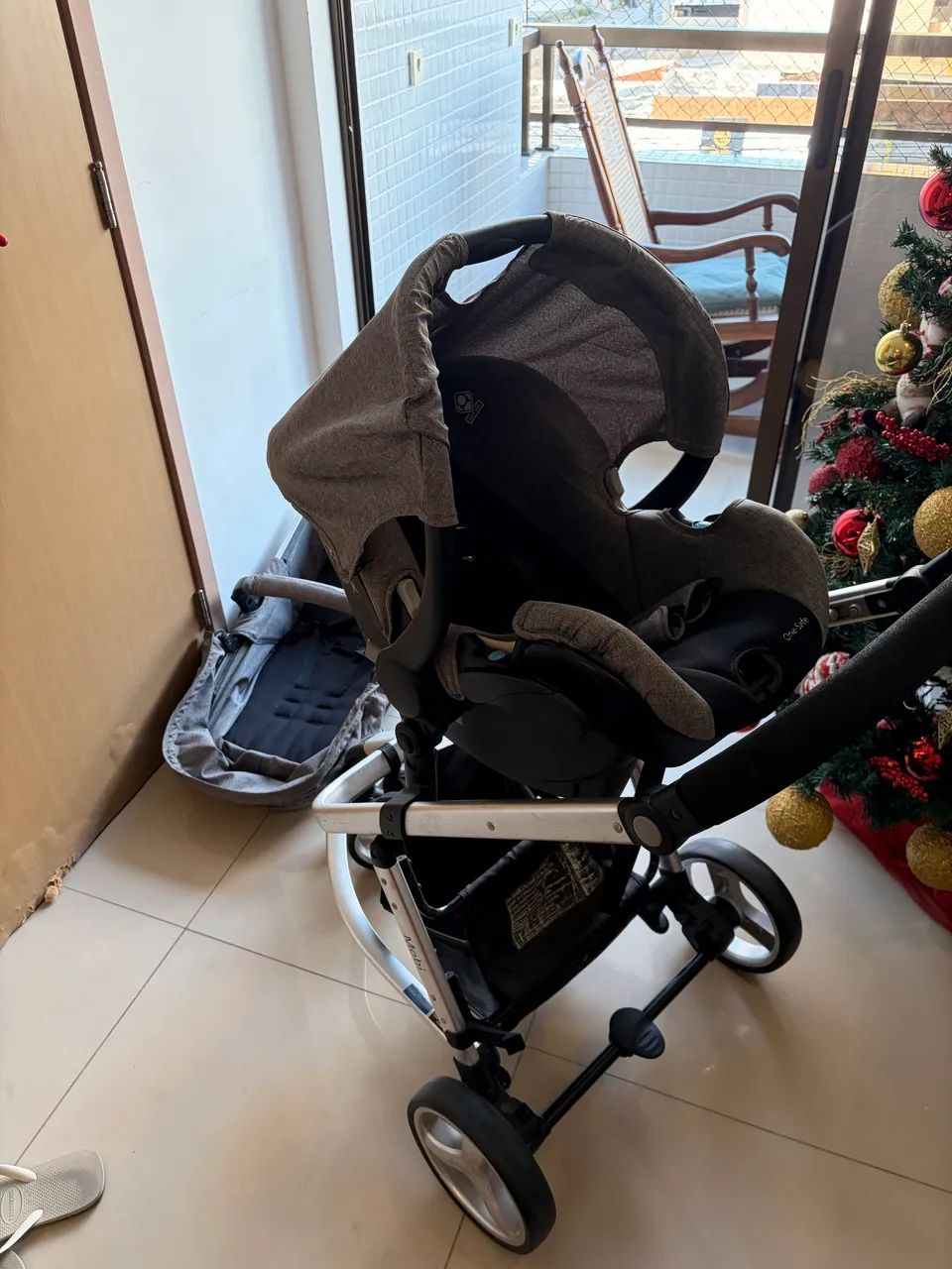 CARRINHO DE BEBÊ + BEBÊ CONFORTO SAFETY 1ST - Foto 6