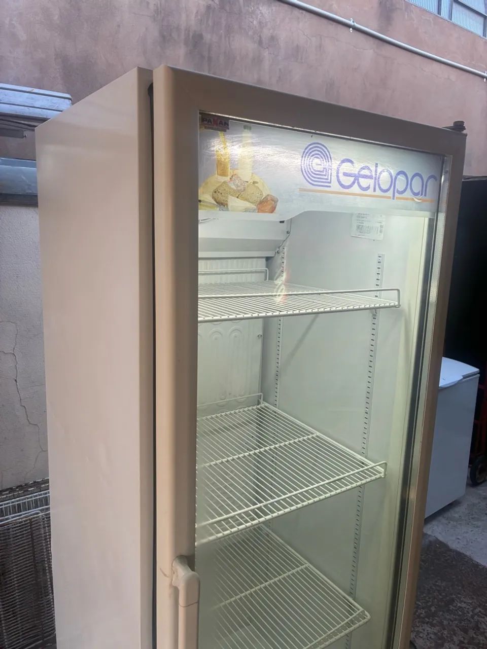 Freezer expositor de bebidas 415 litros - Foto 2