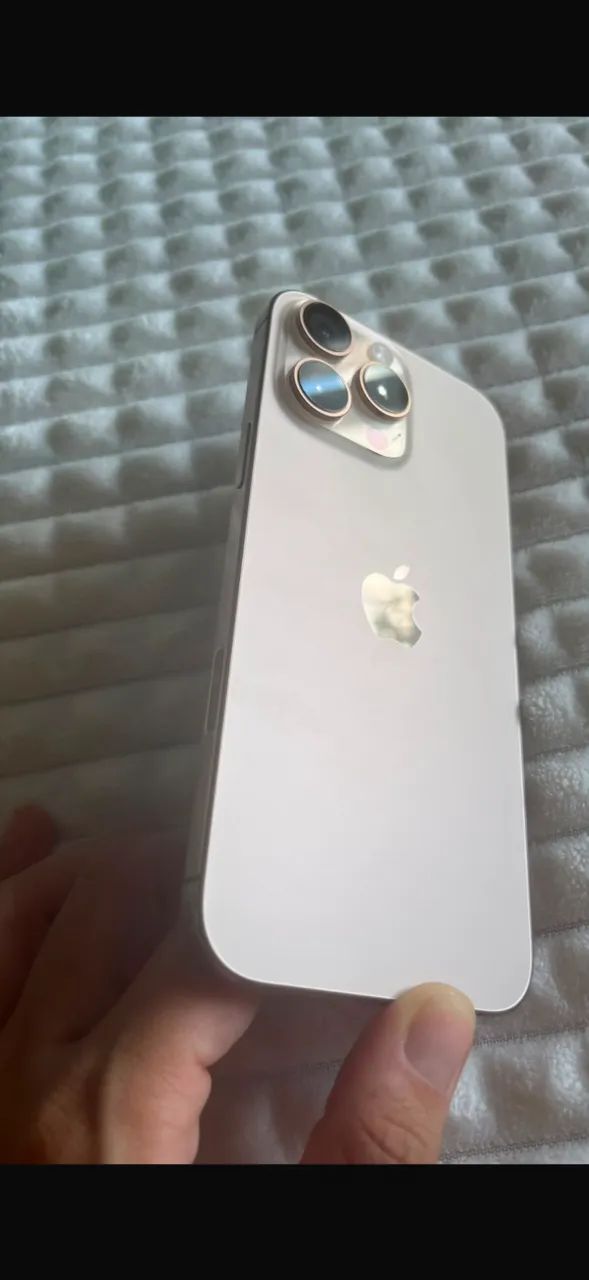 iPhone 16 Pro Max - Foto 2