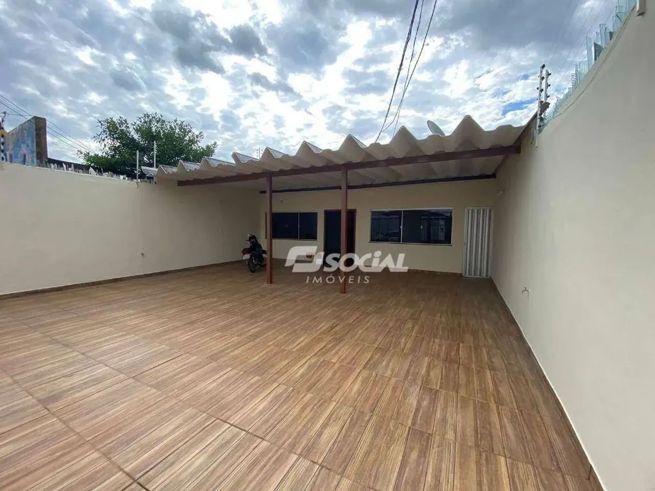 Excelente imóvel para locação e venda em localização privilegiada com amplo espaço interno - Foto 2