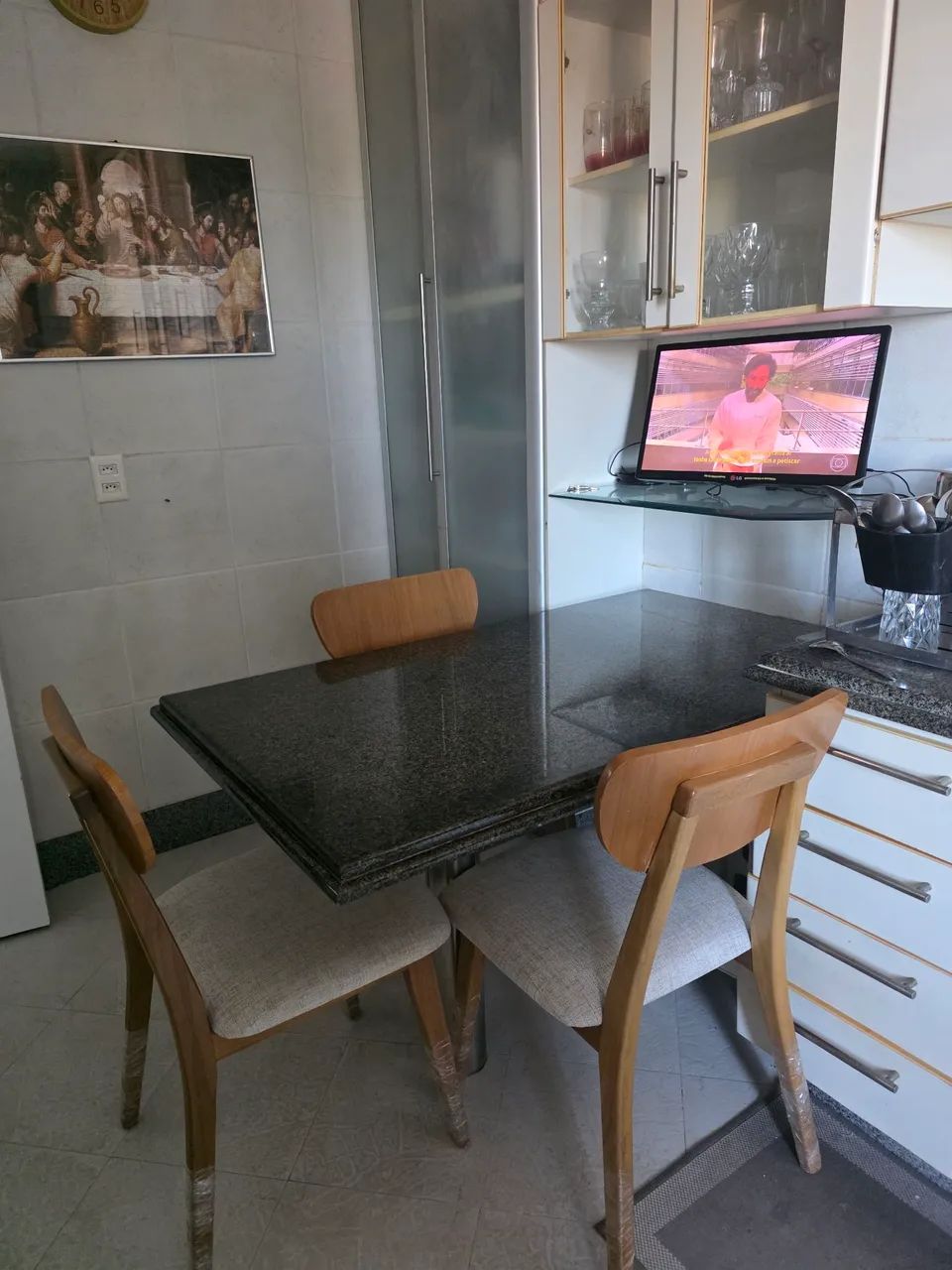 Mesa em granito de cozinha