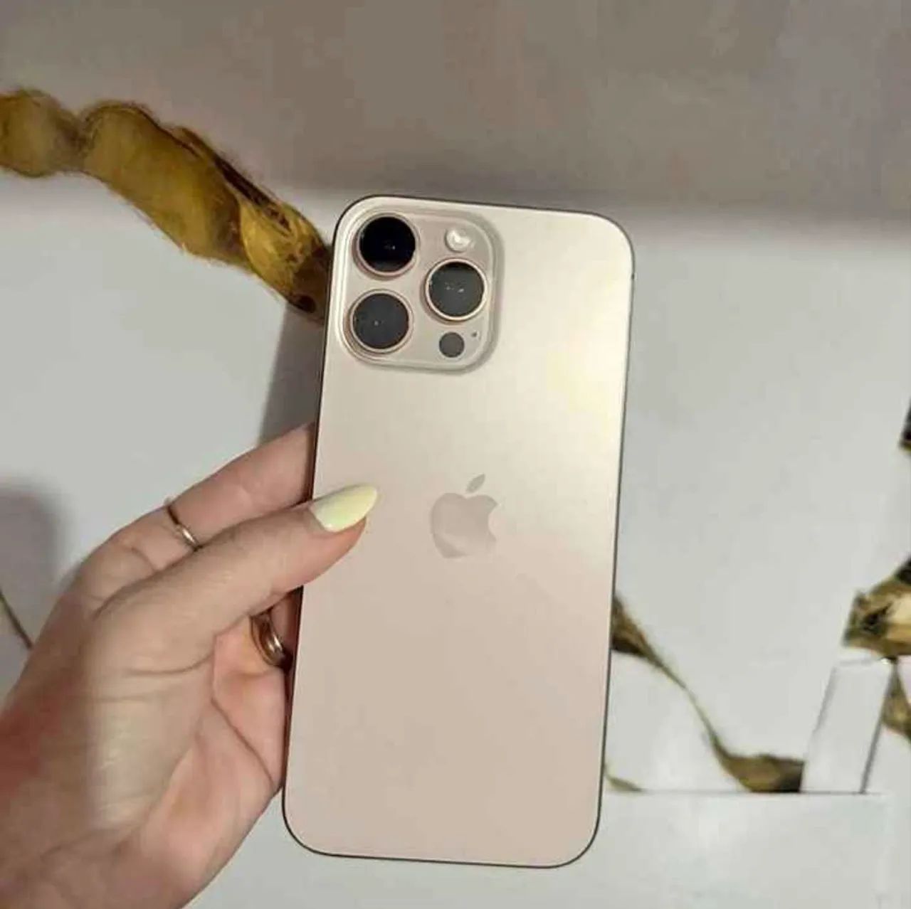 iPhone 16 pro Max , 256g, bateria 89, sem marcas de uso !  - Foto 2