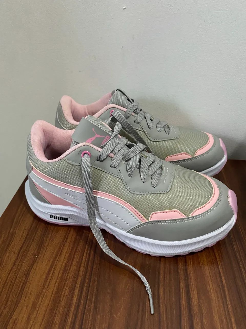 Tênis Feminino Puma - Cinza com Rosa