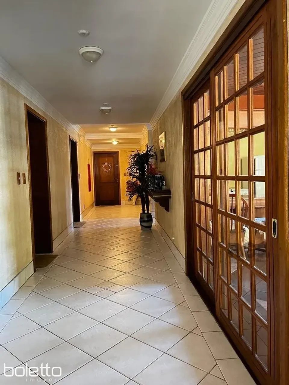 Cobertura duplex com 2 suítes e uma vaga para Comprar em Gramado. - Foto 4