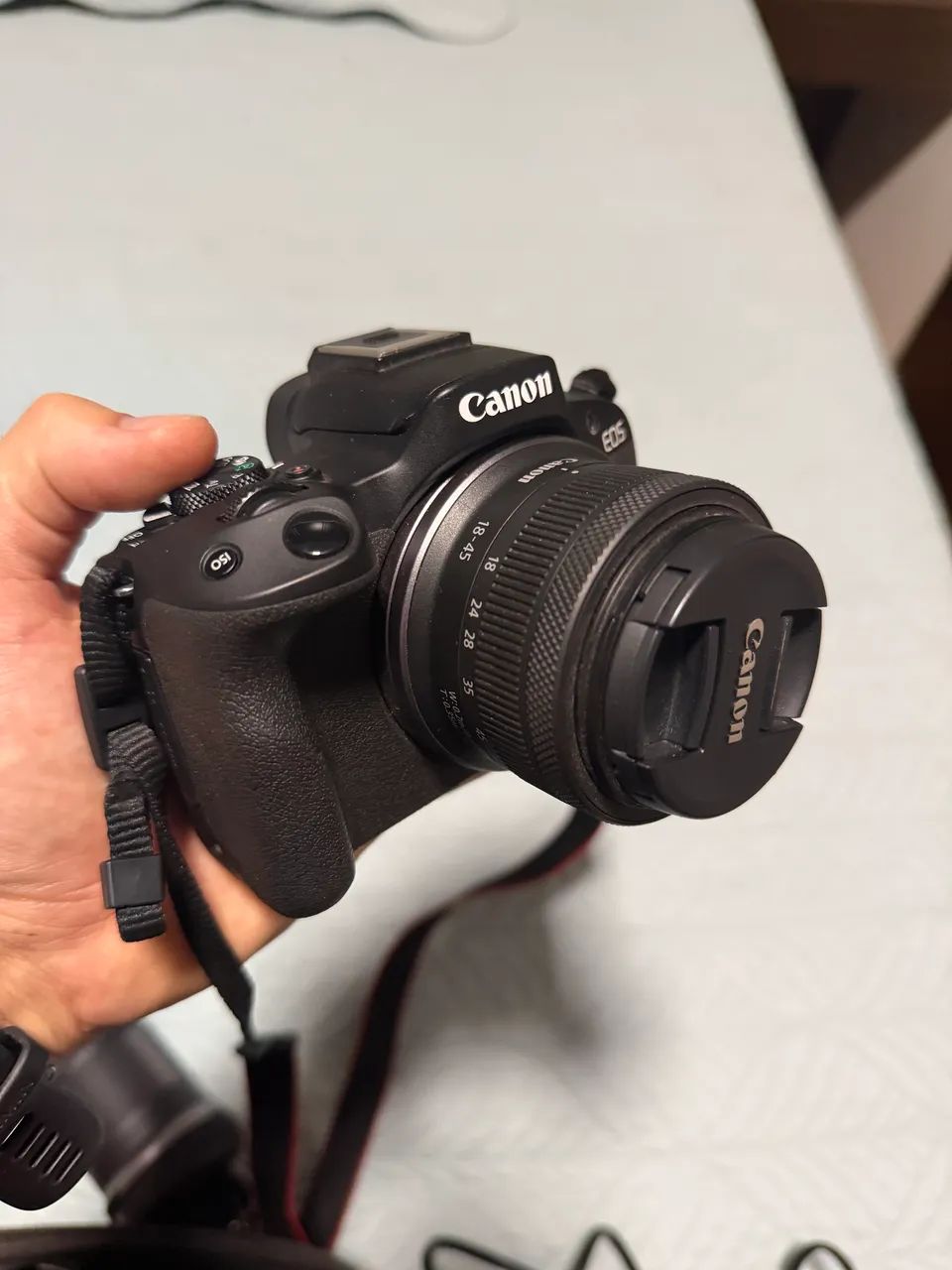Canon r50