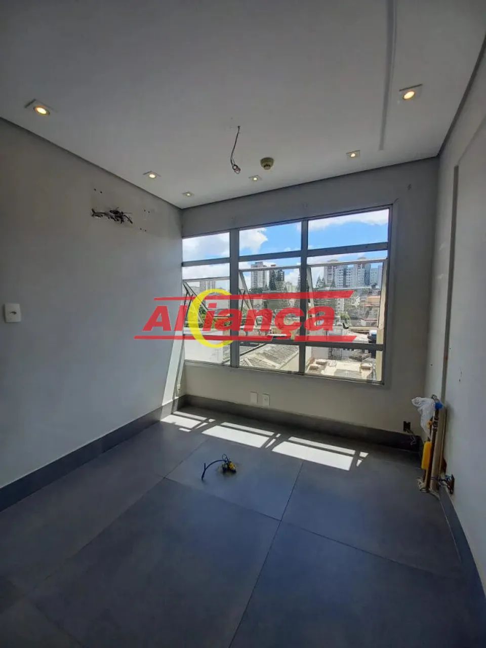 Sala Comercial à Venda - 35m² no Centro de Guarulhos | Edifício Center II - Foto 2