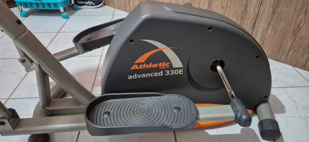 Elíptico Athletic Advanced 330E SEMINOVO 65614997079427123
