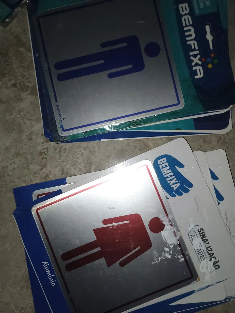 Vendo materiais diversos e placas de sinalização - Foto 5