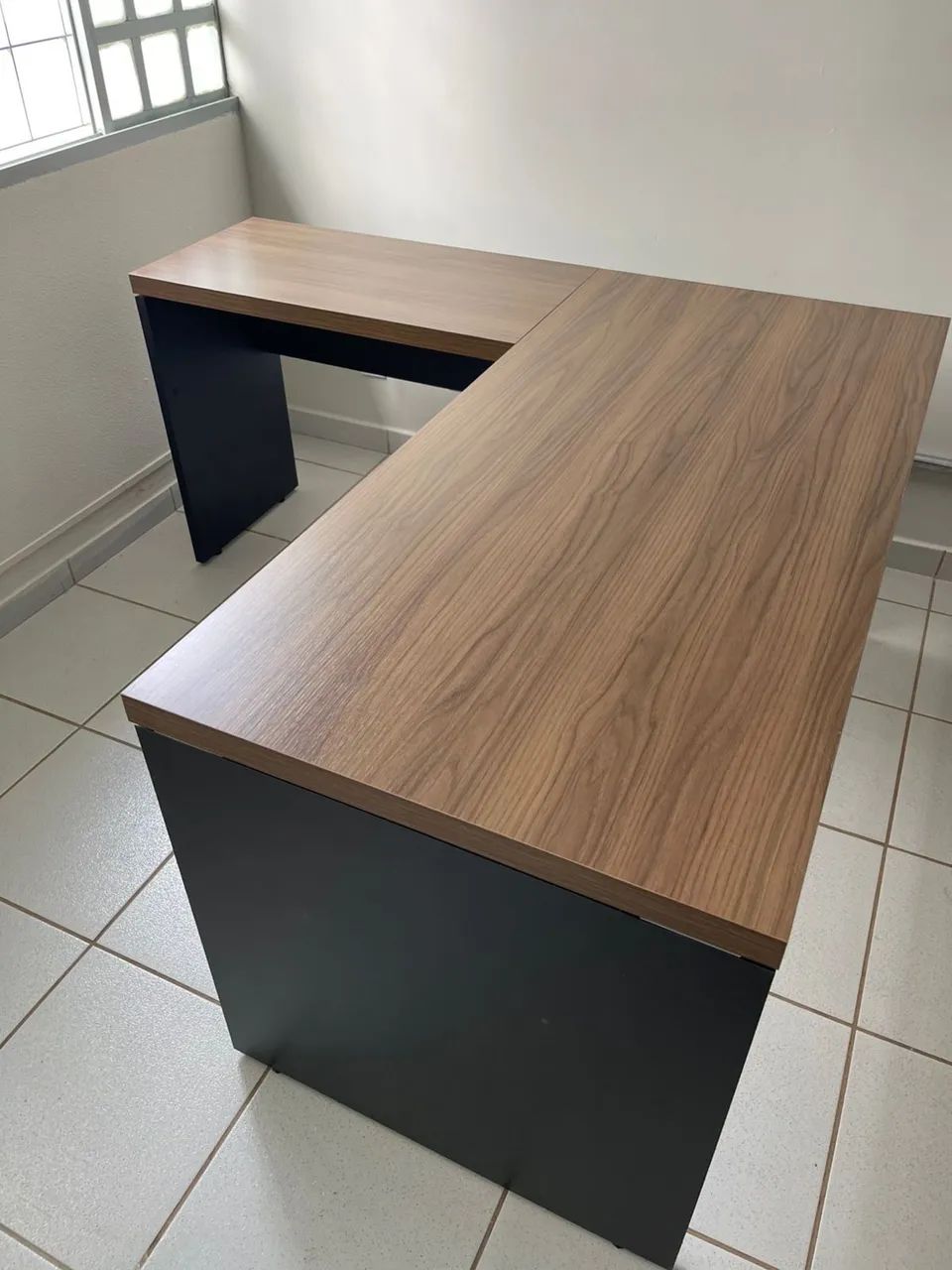 MESA DE ESCRITORIO 1.50x1.60 LOJA IKONOFFICE  - Foto 2