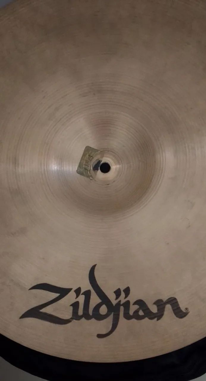 Prato Zildjian Médio Crash Avedis - Instrumentos musicais