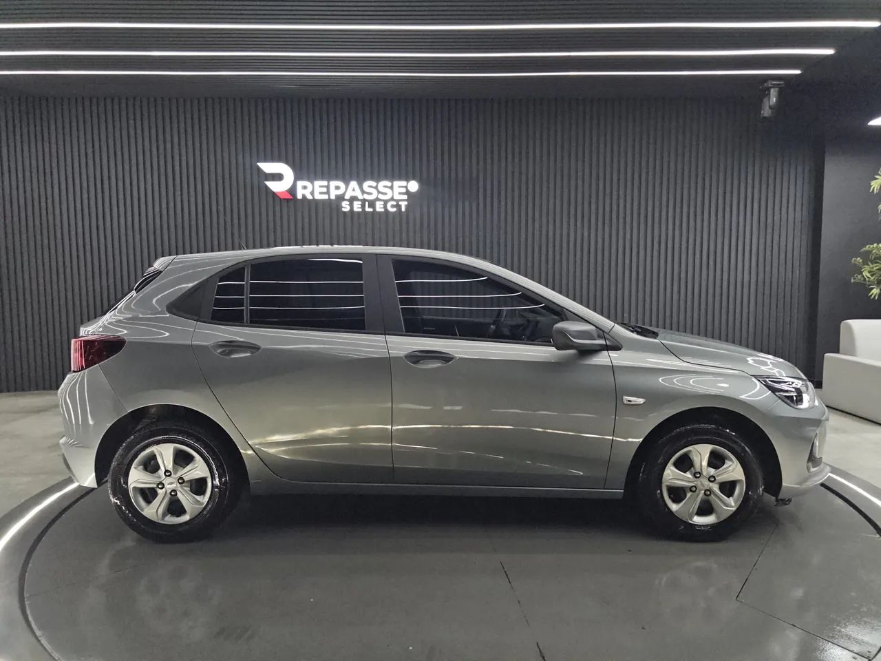 Chevrolet Onix Hatch 1.0 12V Flex Mec. 4P 2025 - Foto 3