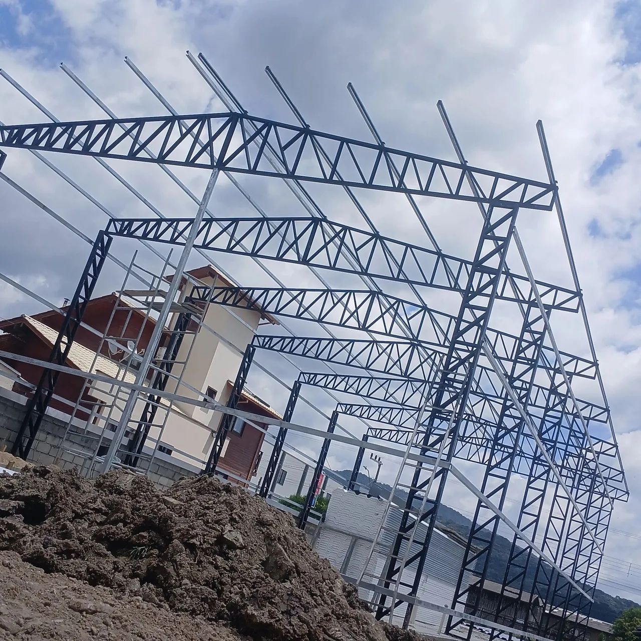 Marcelo estruras metálicas e pilares de concreto 