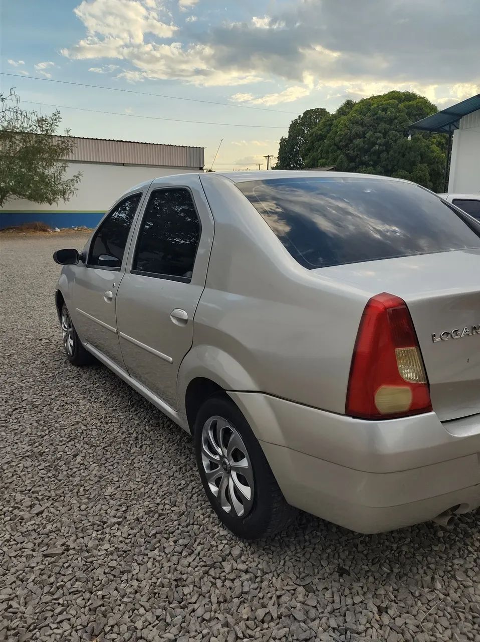 Renault Logan Expression Hi-flex 1.6 8V 4P 2008 - Foto 4