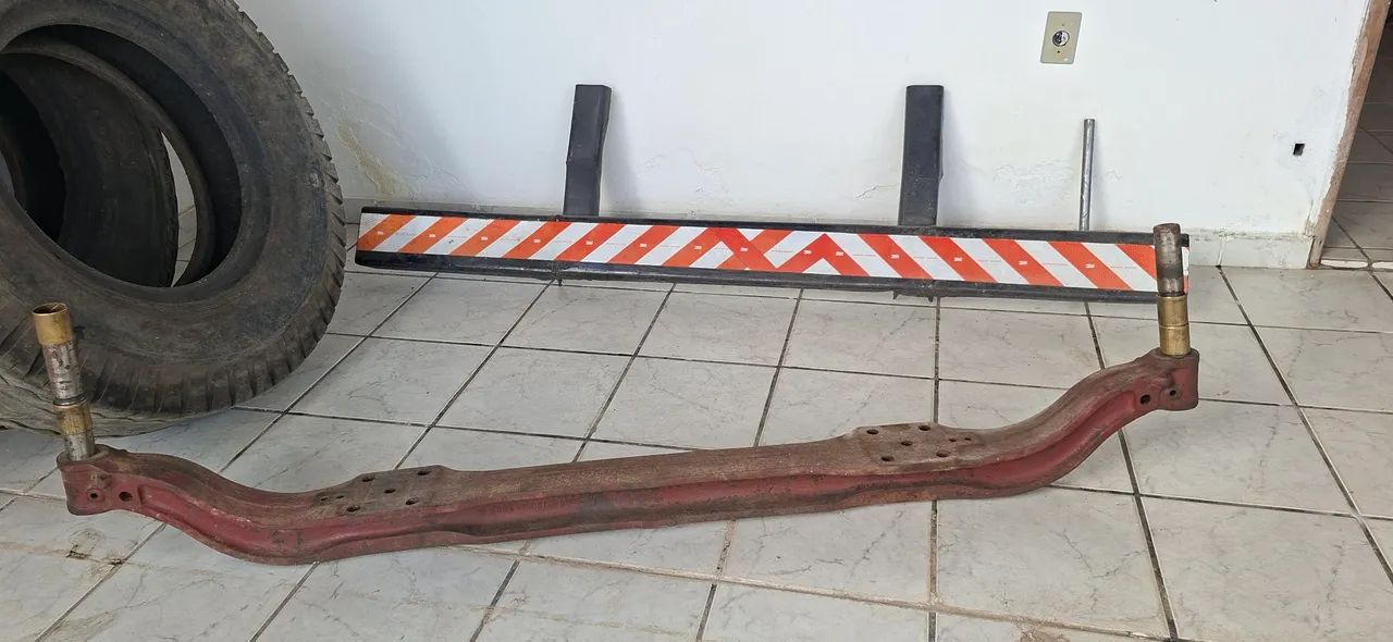 Eixo dianteiro E parachoque traseiro 