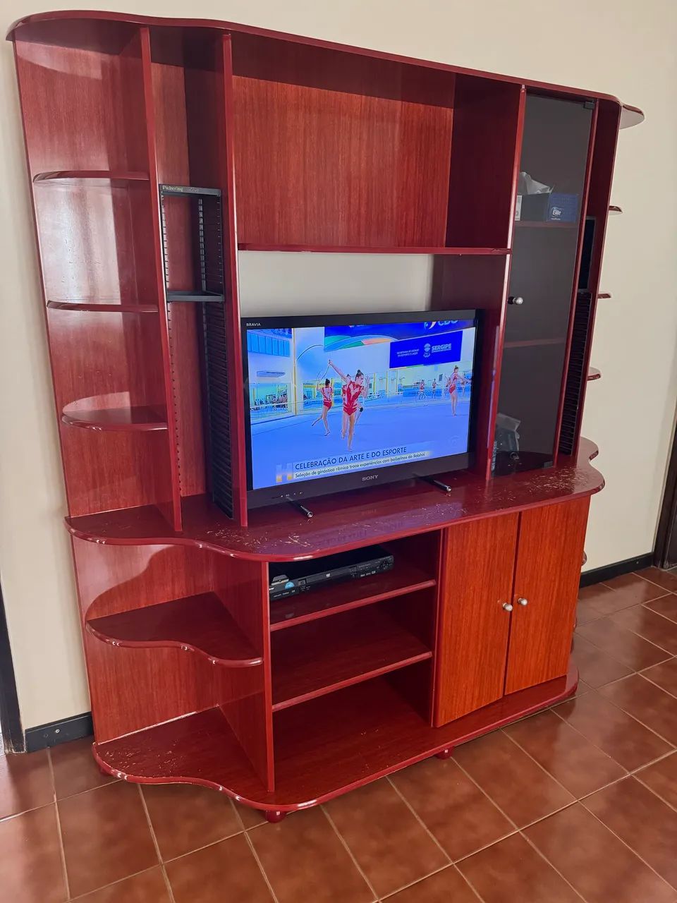 Estante, rack TV - cor mogno - usado - Foto 3