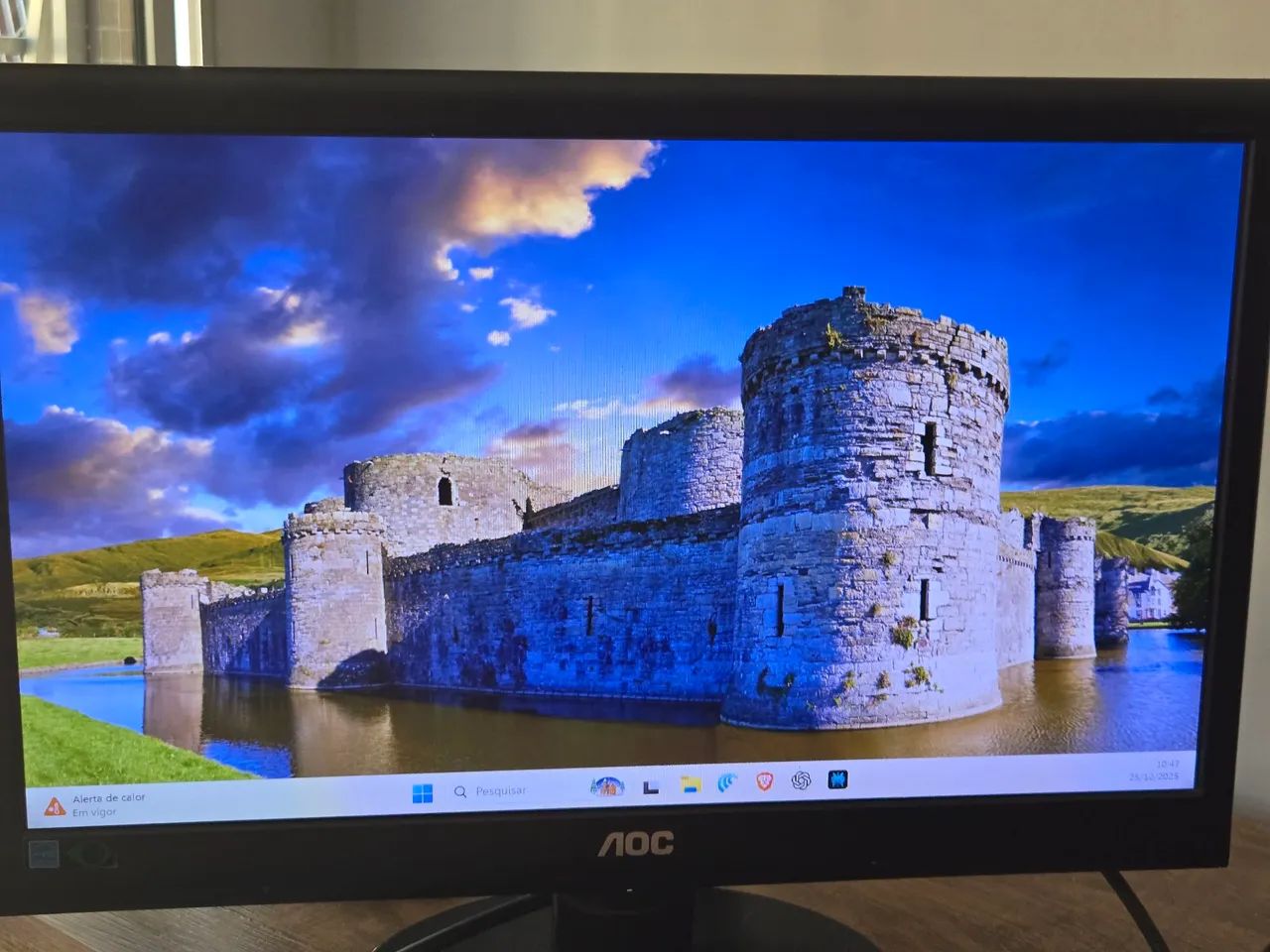 Monitor AOC 18,5" LED + itens 