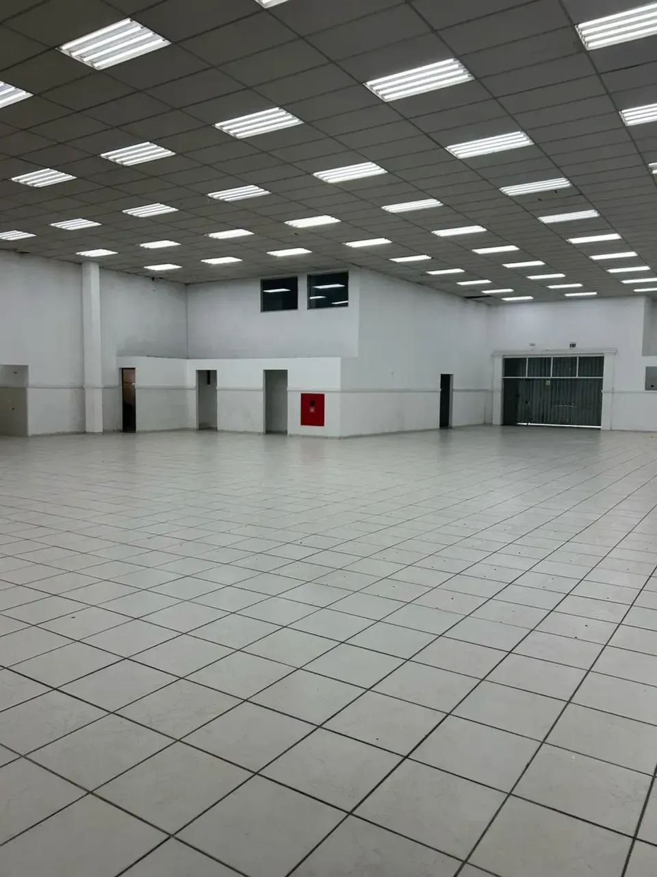 GALPÃO COMERCIAL PARA LOCAÇÃO, com 800 m² em Andorinhas - Vitória - ES - Foto 2