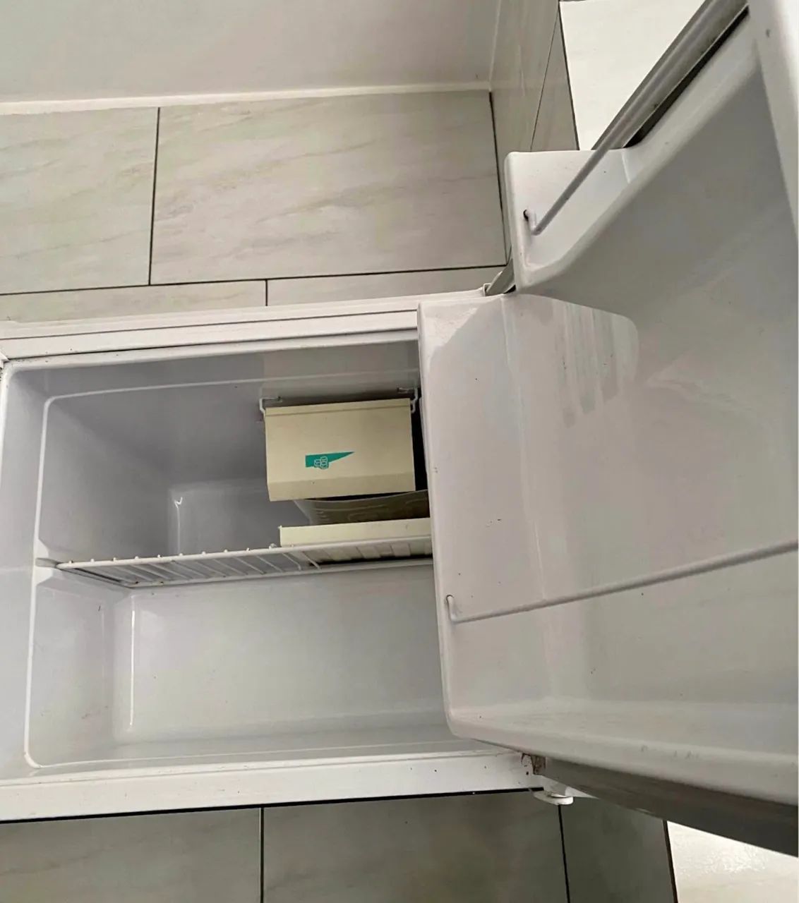 Frigobar cônsul funcionando perfeitamente 