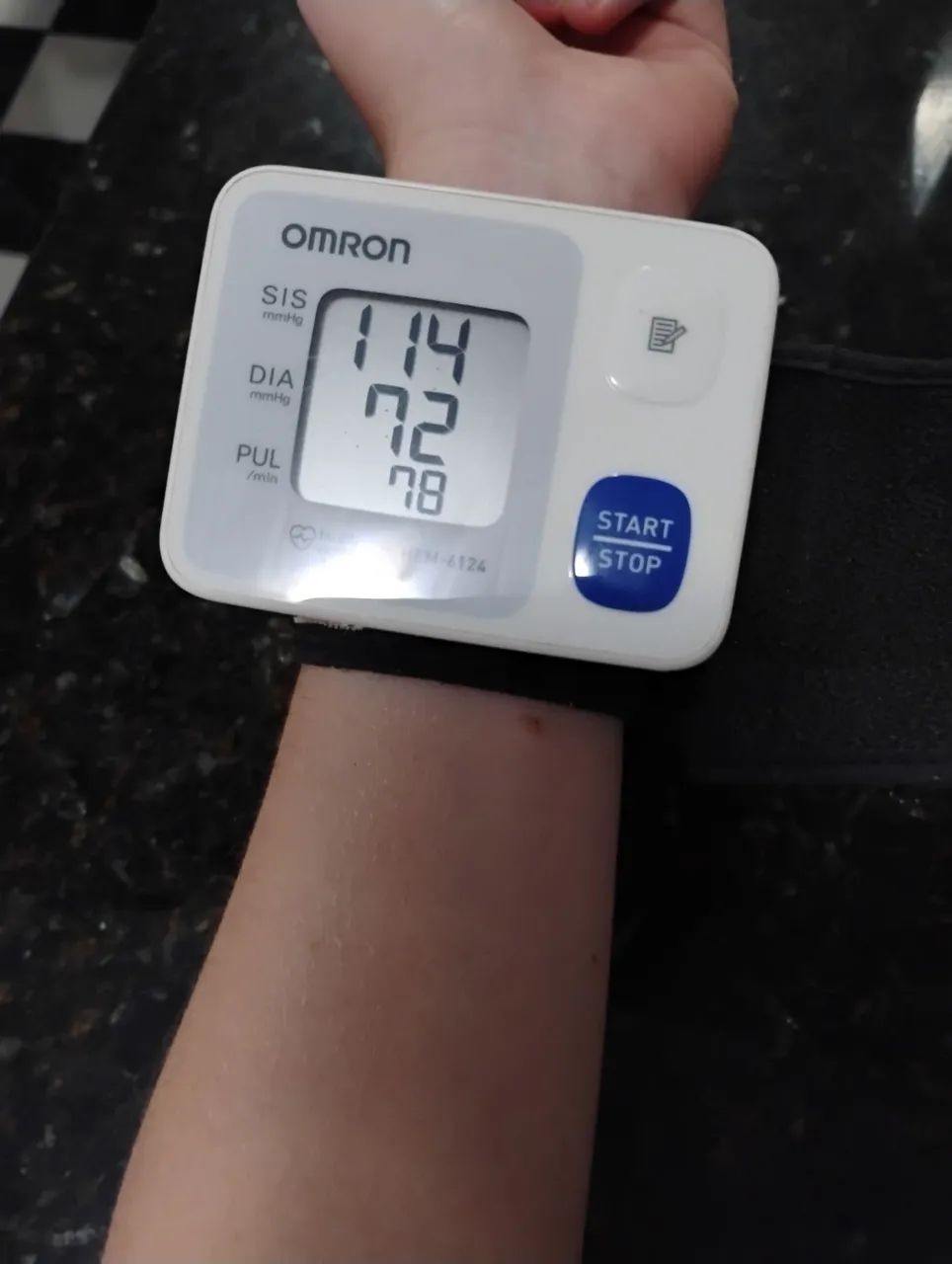 Aparelho de Pressão Digital de Pulso OMRON
