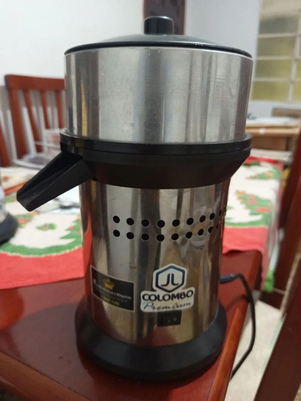 Espremedor de frutas bivolt inox 