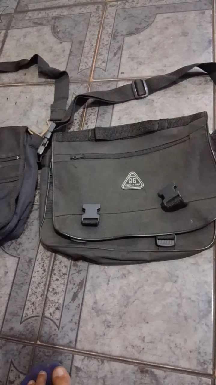 Vendo 3 Bolsas em perfeito estado.  - Foto 3
