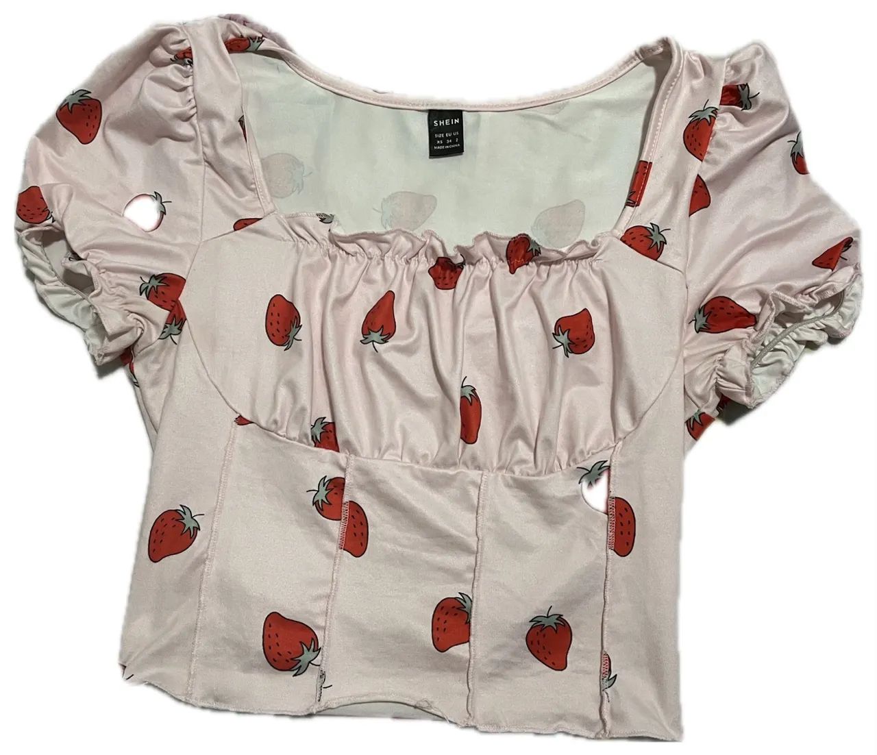 Blusinha SHEIN Rosa Morangos