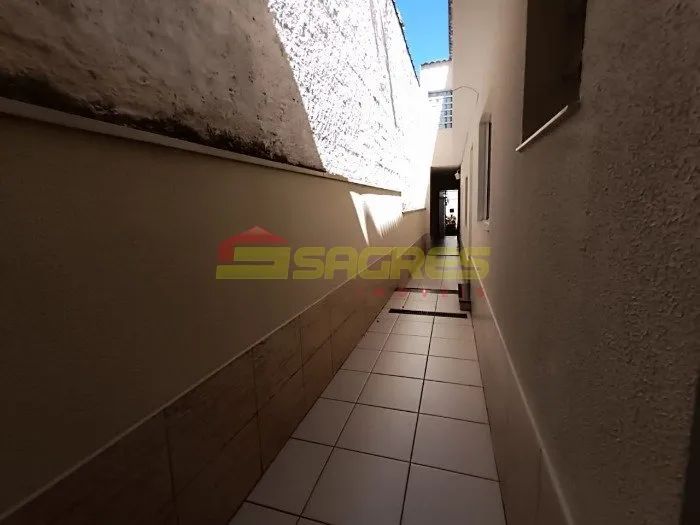 Kitnet com 01 Quarto Para Locação- 30m² por R$ 850,00 - Foto 2