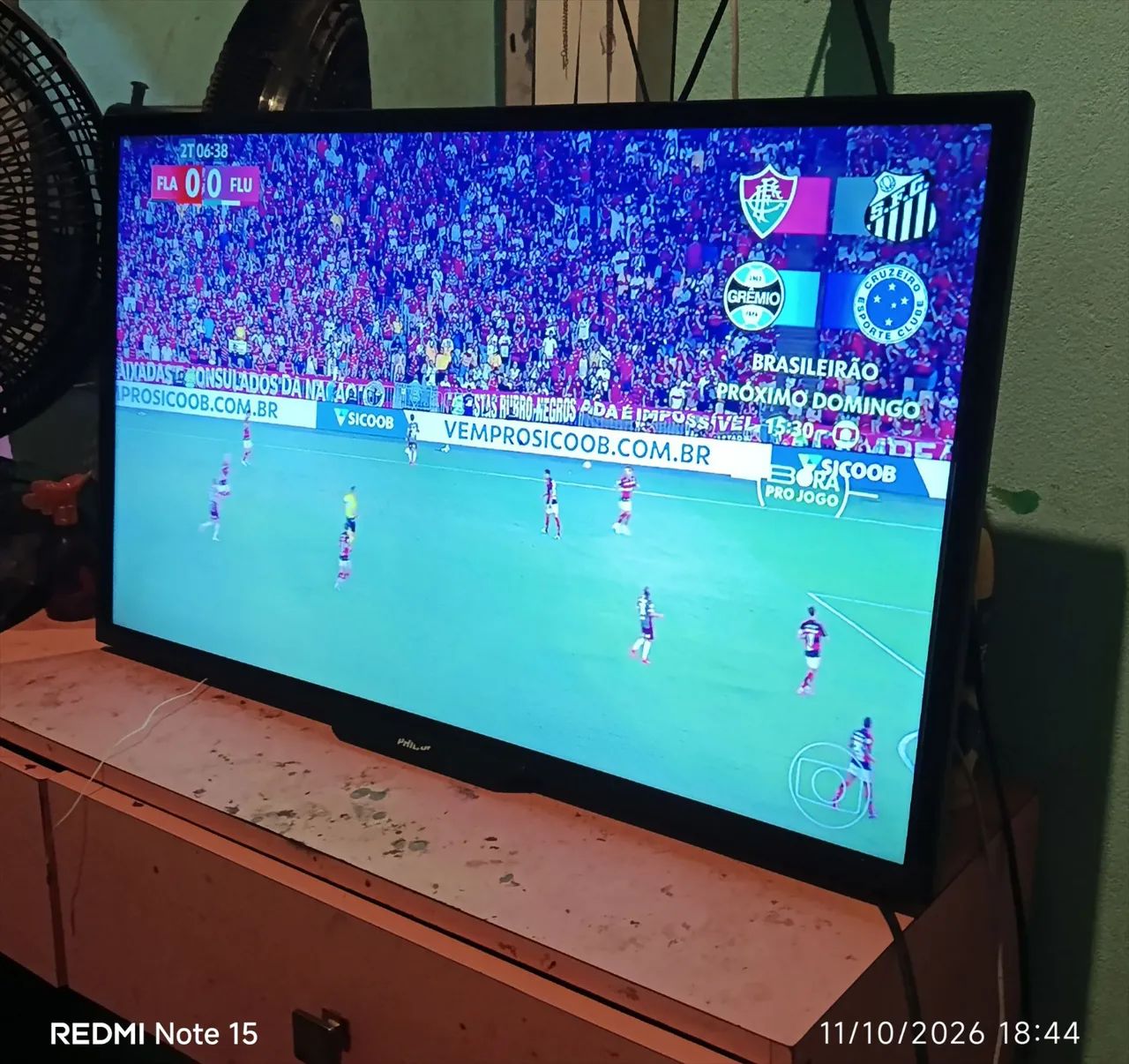 Vendo tv 32 polegadas não é smart 