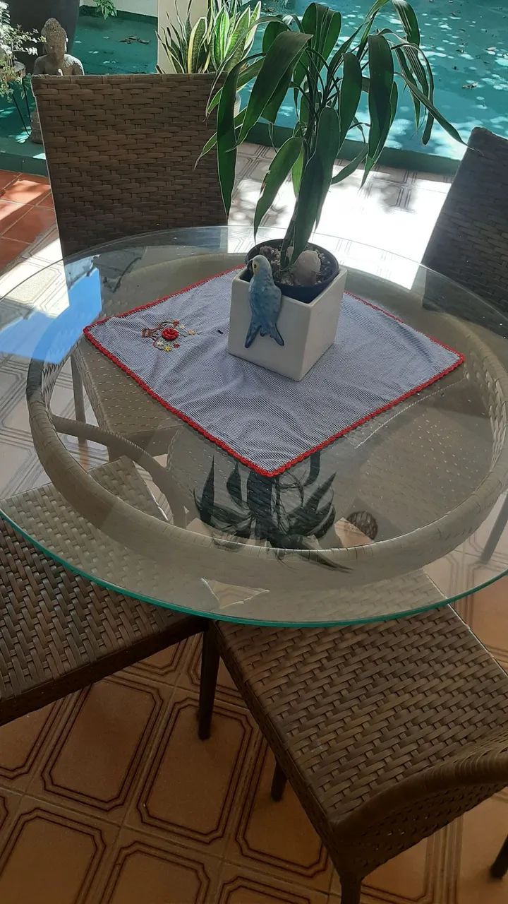 Conjunto de mesa e cadeiras - Foto 3