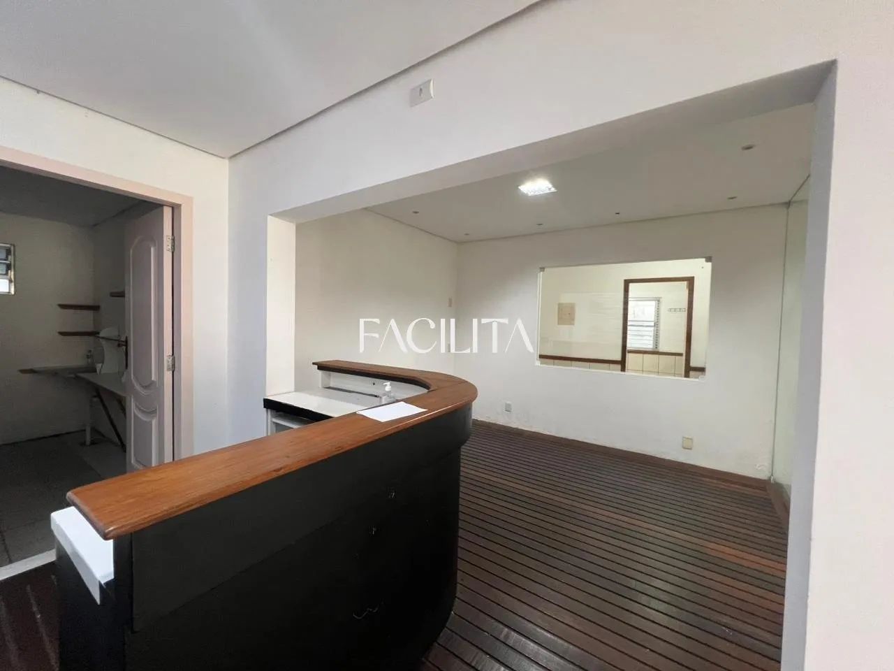 Ponto comercial com 4 salas no bairro Santa Mônica, Florianópolis - Foto 4