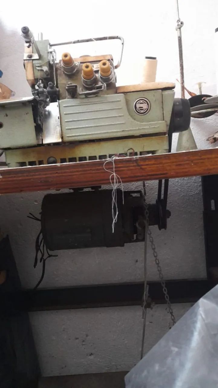 Máquina overlock  - Foto 5
