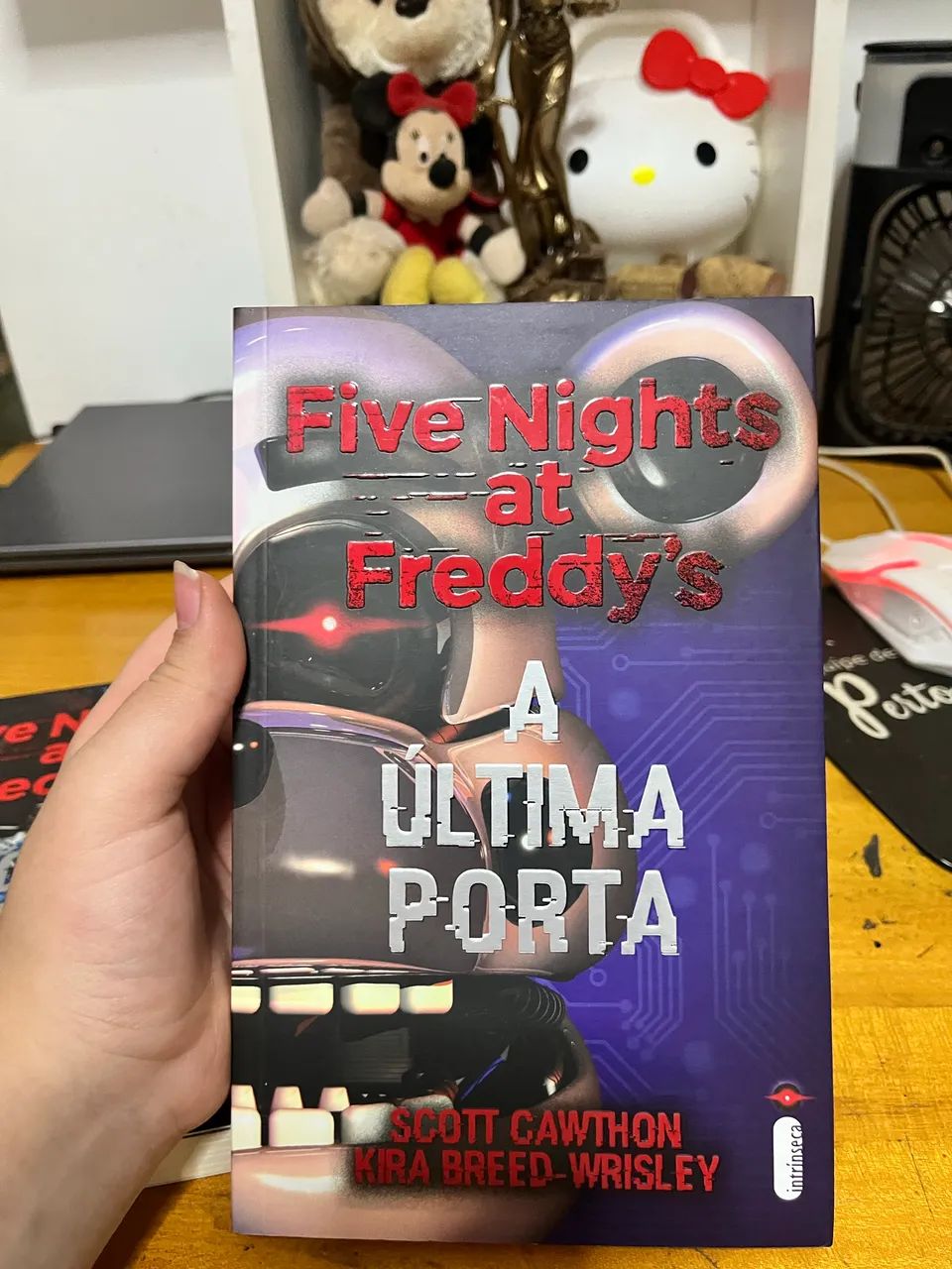 BOX TRÊS LIVROS FNAF - Foto 2