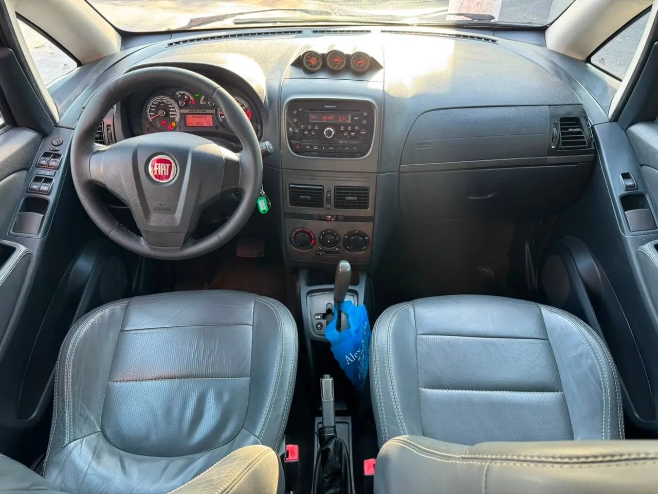 Fiat Idea Adv./ Adv.lock.dualogic 1.8 Flex 5P 2013 - Foto 2