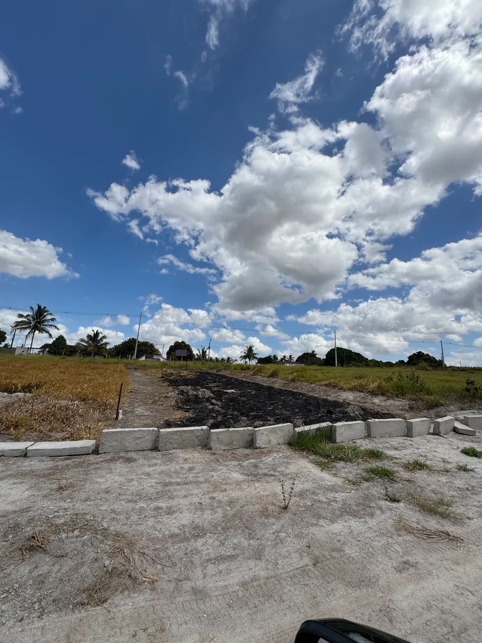LOTE 20 X 9. Beira da pista na baixa da onça. 