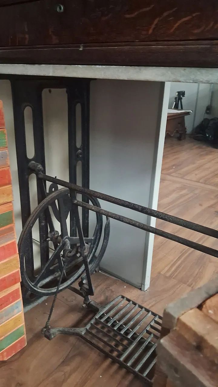 Mesa de pe de ferro com mármore retirar na Savassi  - Foto 3