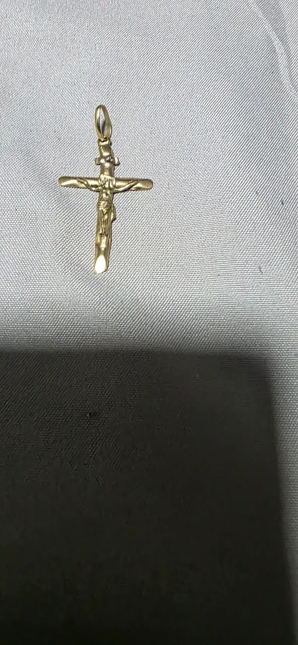 VENDO PINGENTE DE 1.0 GRAMA DE OURO 18 - Foto 4