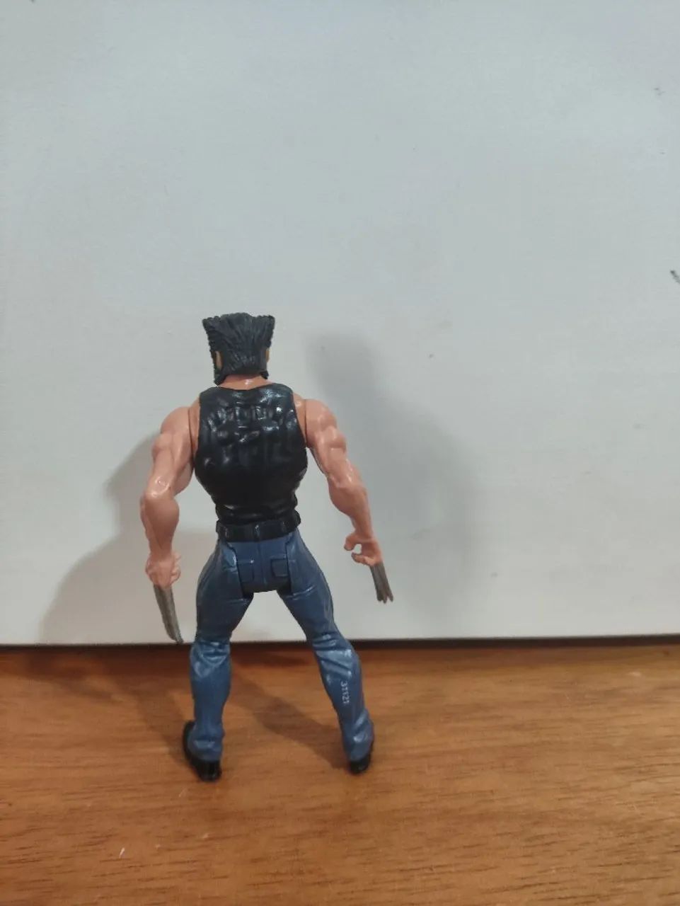 Miniatura boneco Wolverine Marvel universe hero blade Logan Hasbro original  - Foto 3