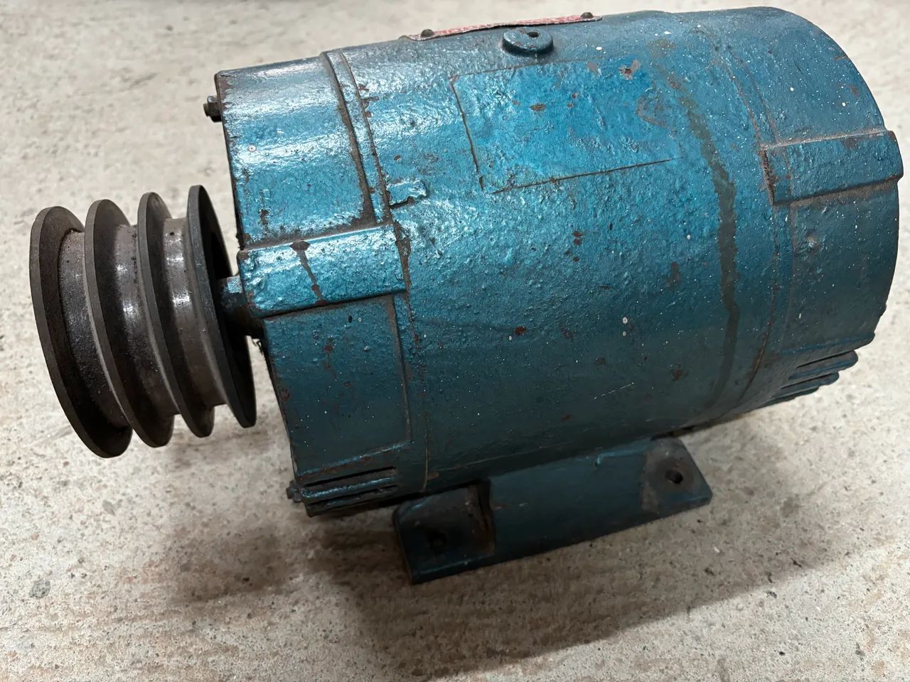 Motor de indução trifásico de 5CV