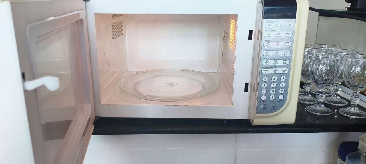 Microondas Eletrolux 31L - Foto 3