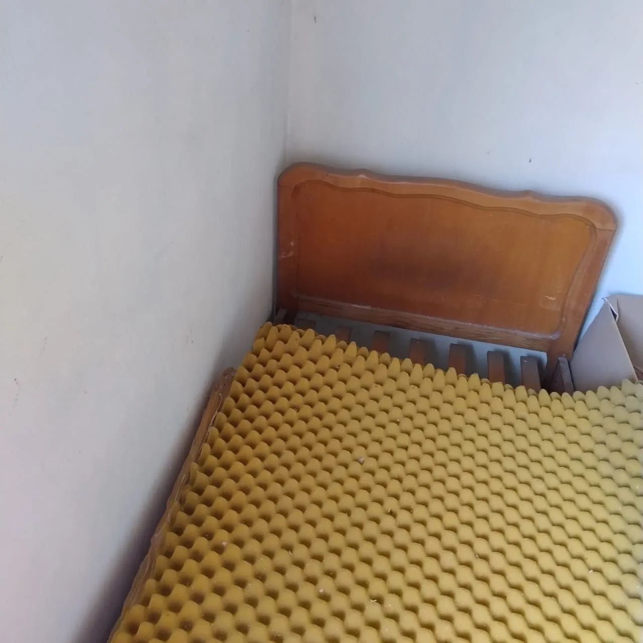 01 Cama de solteiro 